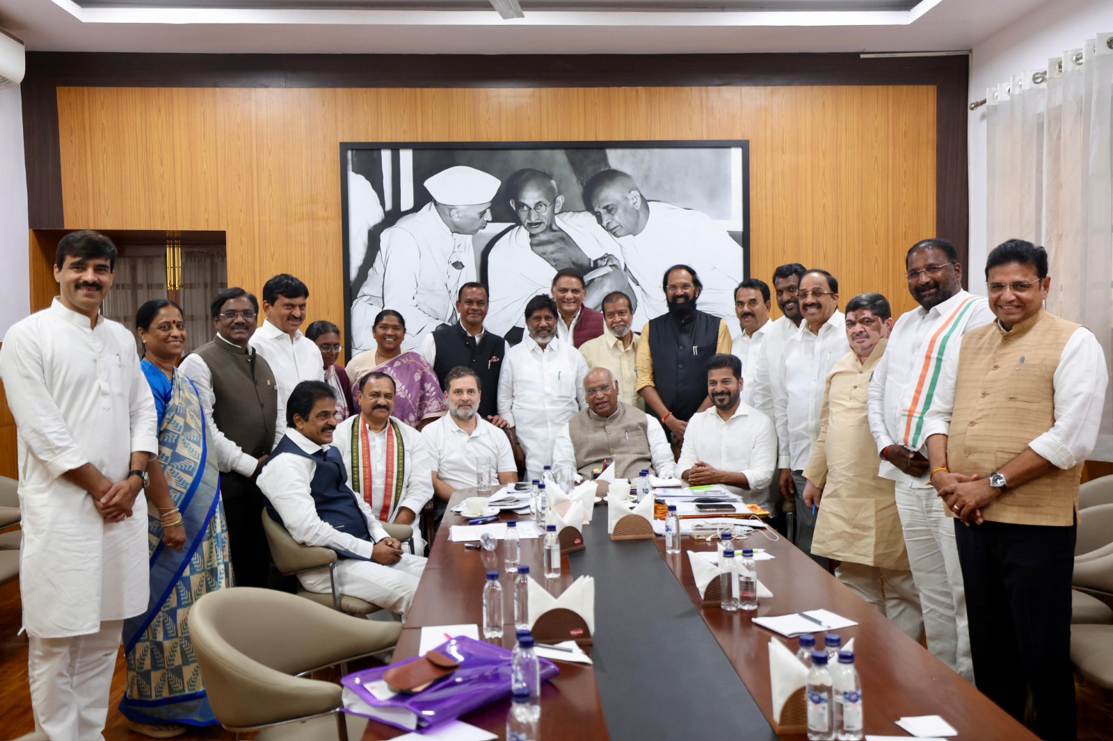 తెలంగాణ రైజింగ్ 2047 విజన్‌పై జాతీయ నాయకత్వంతో సీఎం భేటీ
