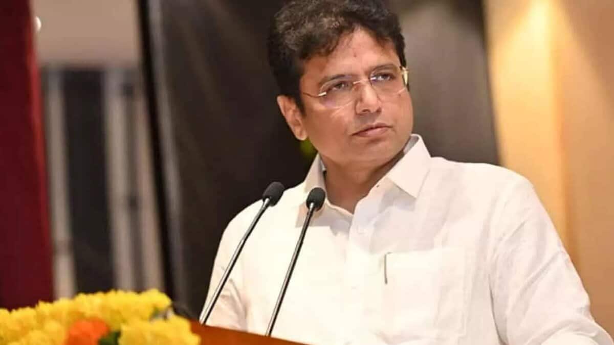 జీవశాస్త్ర రంగానికి పెద్దపీట – చౌక మందులే లక్ష్యం